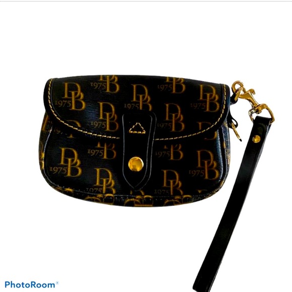 D&B 1975 Leather Brown Wristlet Flap Over